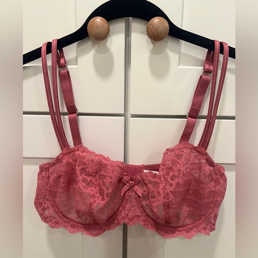CHANTELLE RIVE GAUCHE LACE BRA & PANTY SET, SIZE 34D & SMALL, NWT. - Picture 9 of 11